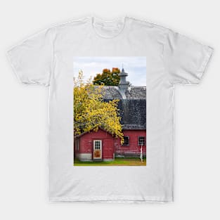 Farmer's Barn /  Fair Haven, Vermont T-Shirt